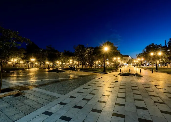 Luxury Downtown α3 *